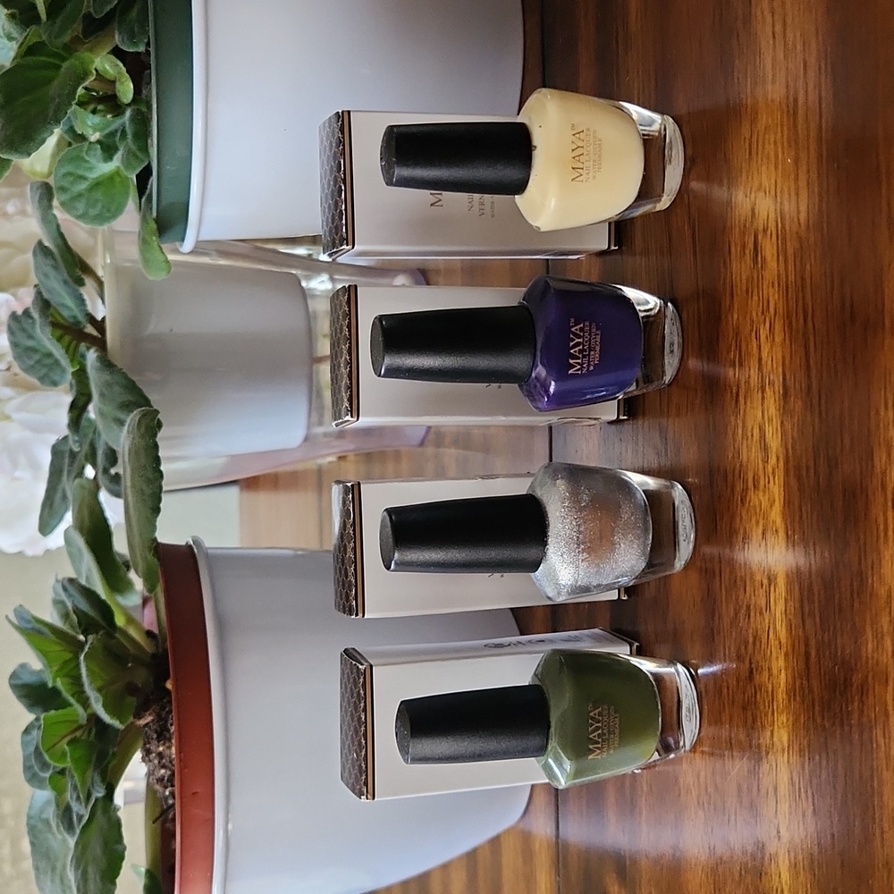 Maya Nail Lacquer Polish